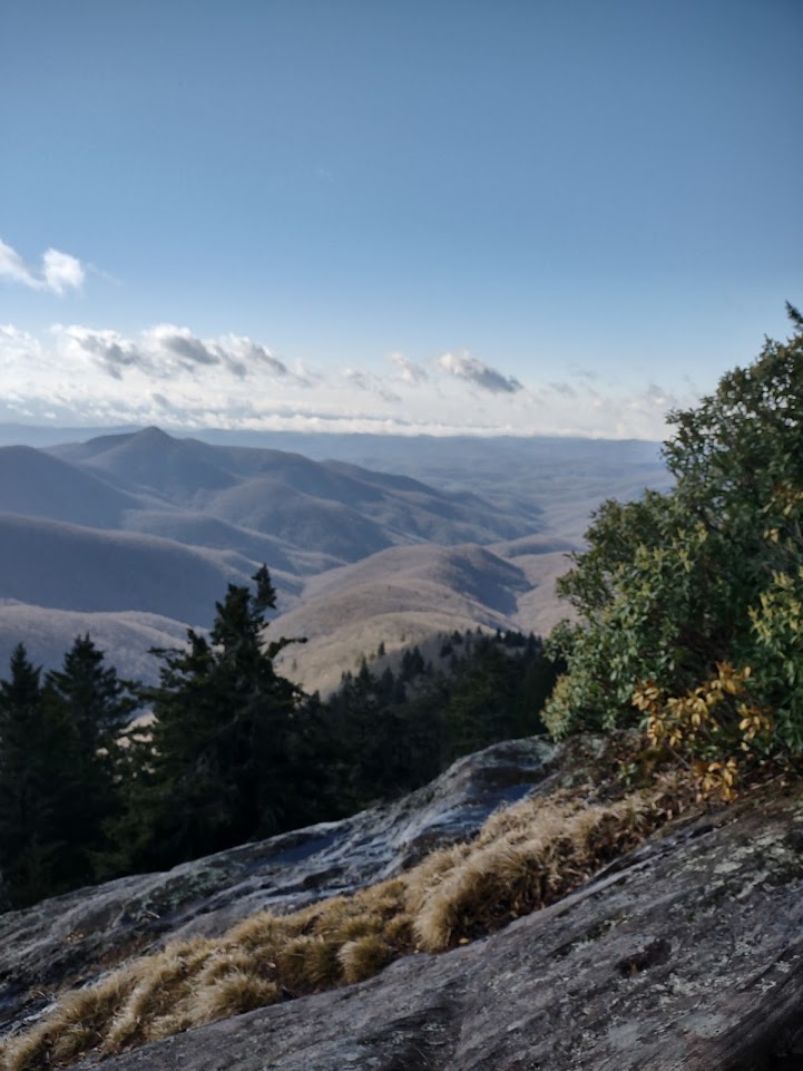 A view of the Blue Ridge Mountains from the MTS Trail